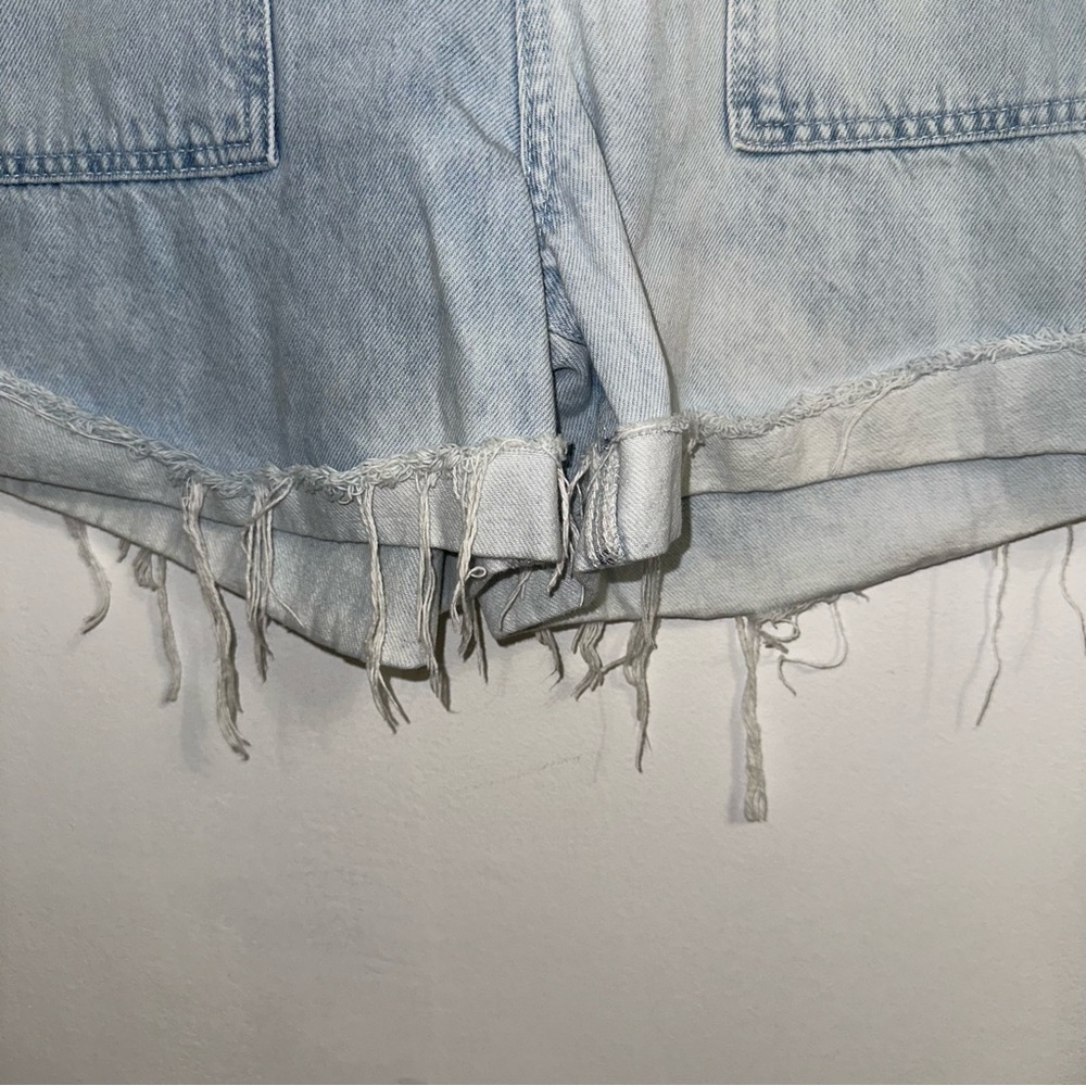 Zara Light Wash Denim Paper Bag Shorts size 2 - Picture 4 of 10